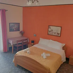 La , Cefalù Italia